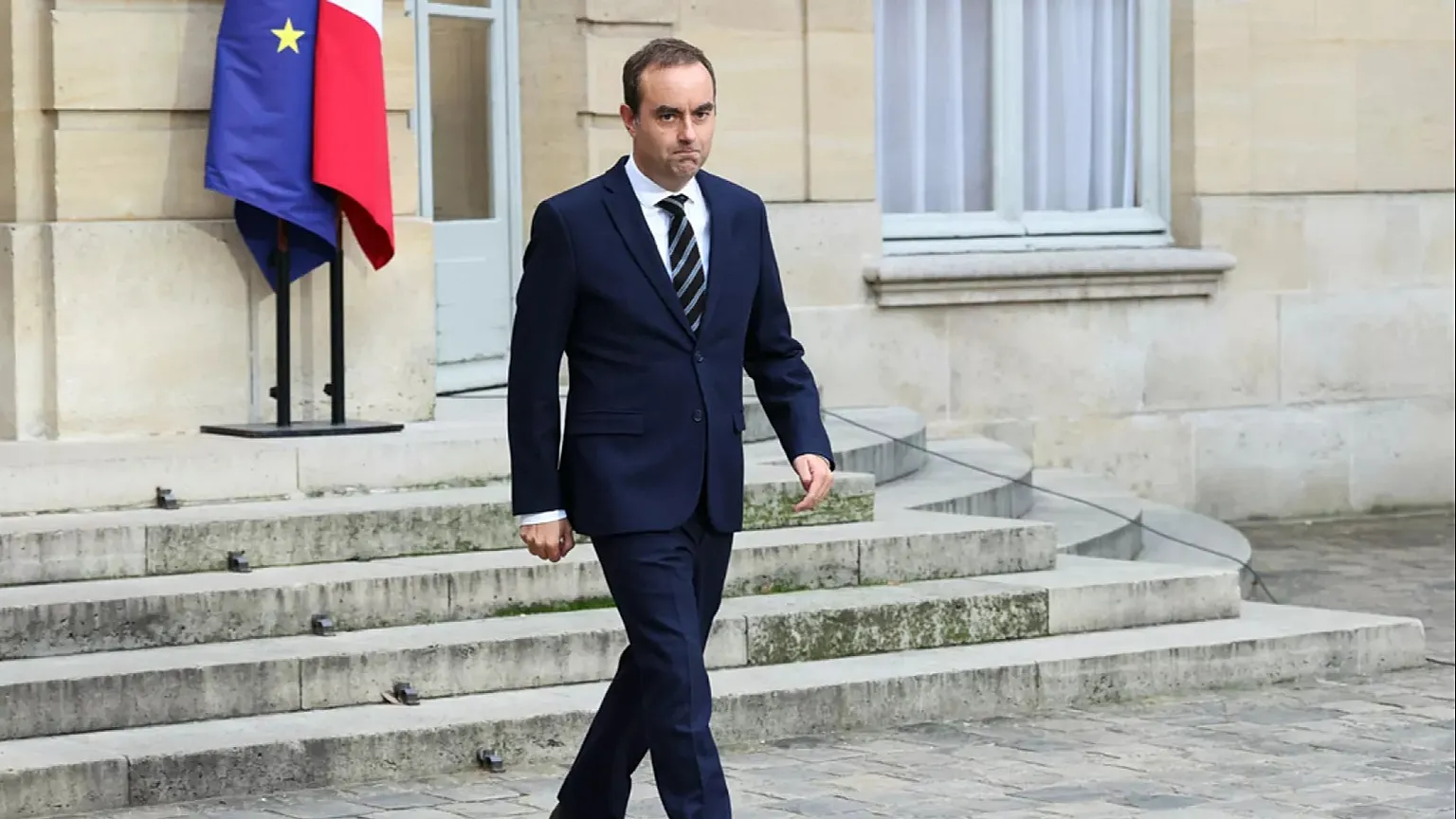 Macron reempossa Sébastien Lecornu como primeiro-ministro francês dias após demissão em meio à crise política